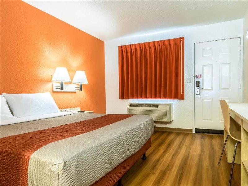 Motel 6-Anaheim, Ca - Fullerton East Εξωτερικό φωτογραφία