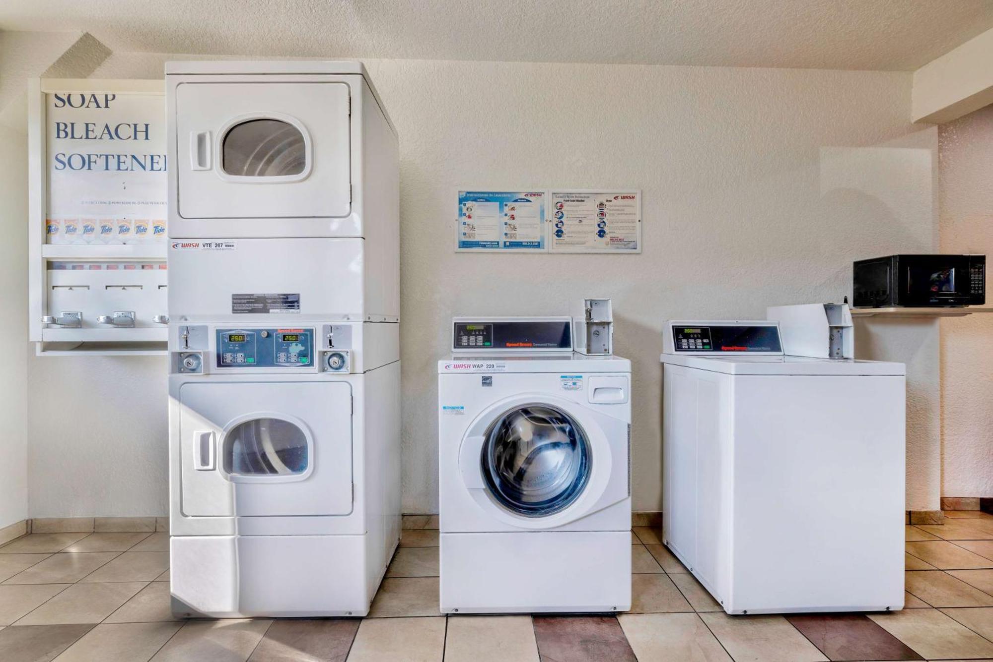 Motel 6-Anaheim, Ca - Fullerton East Εξωτερικό φωτογραφία