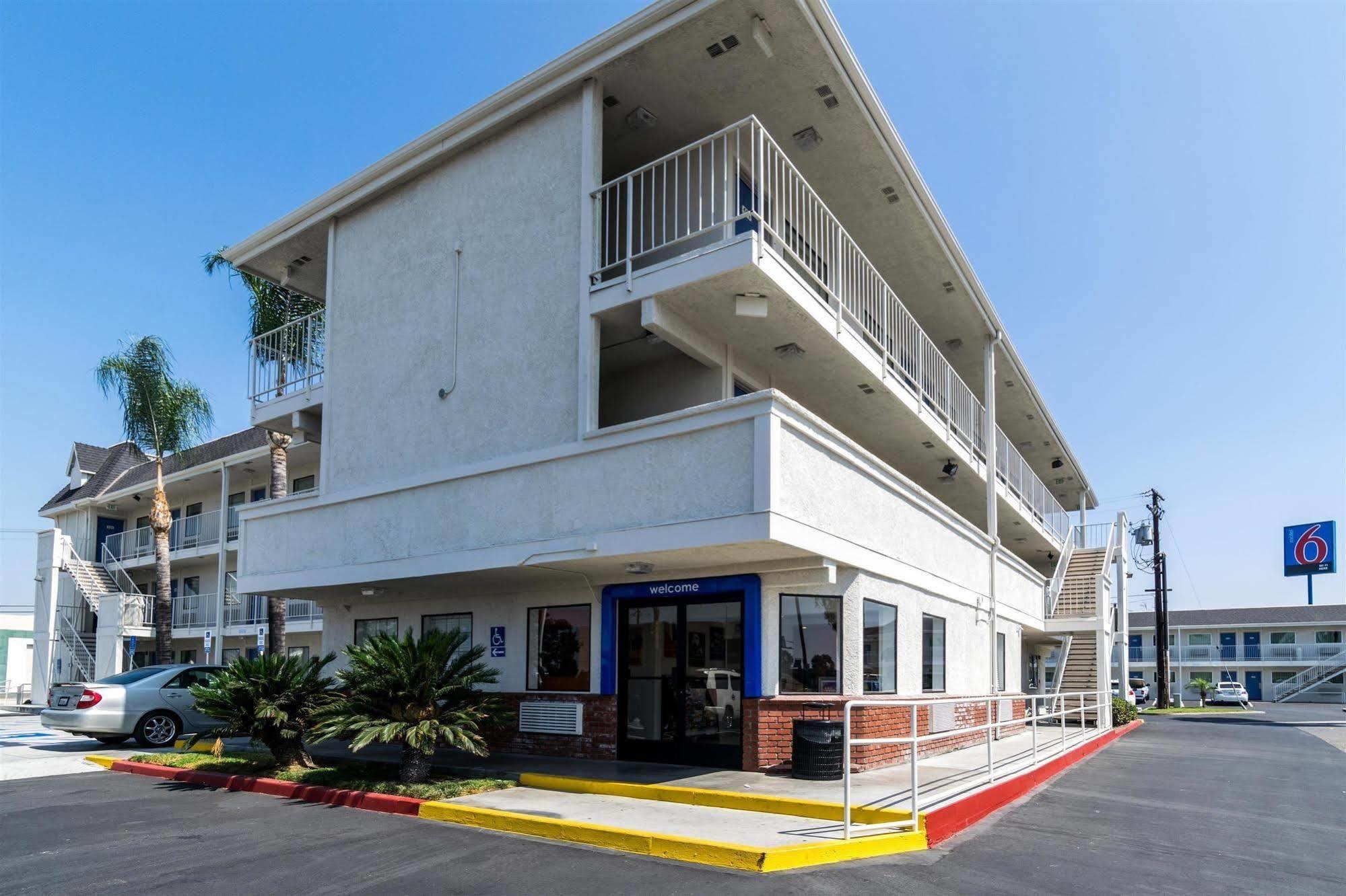 Motel 6-Anaheim, Ca - Fullerton East Εξωτερικό φωτογραφία