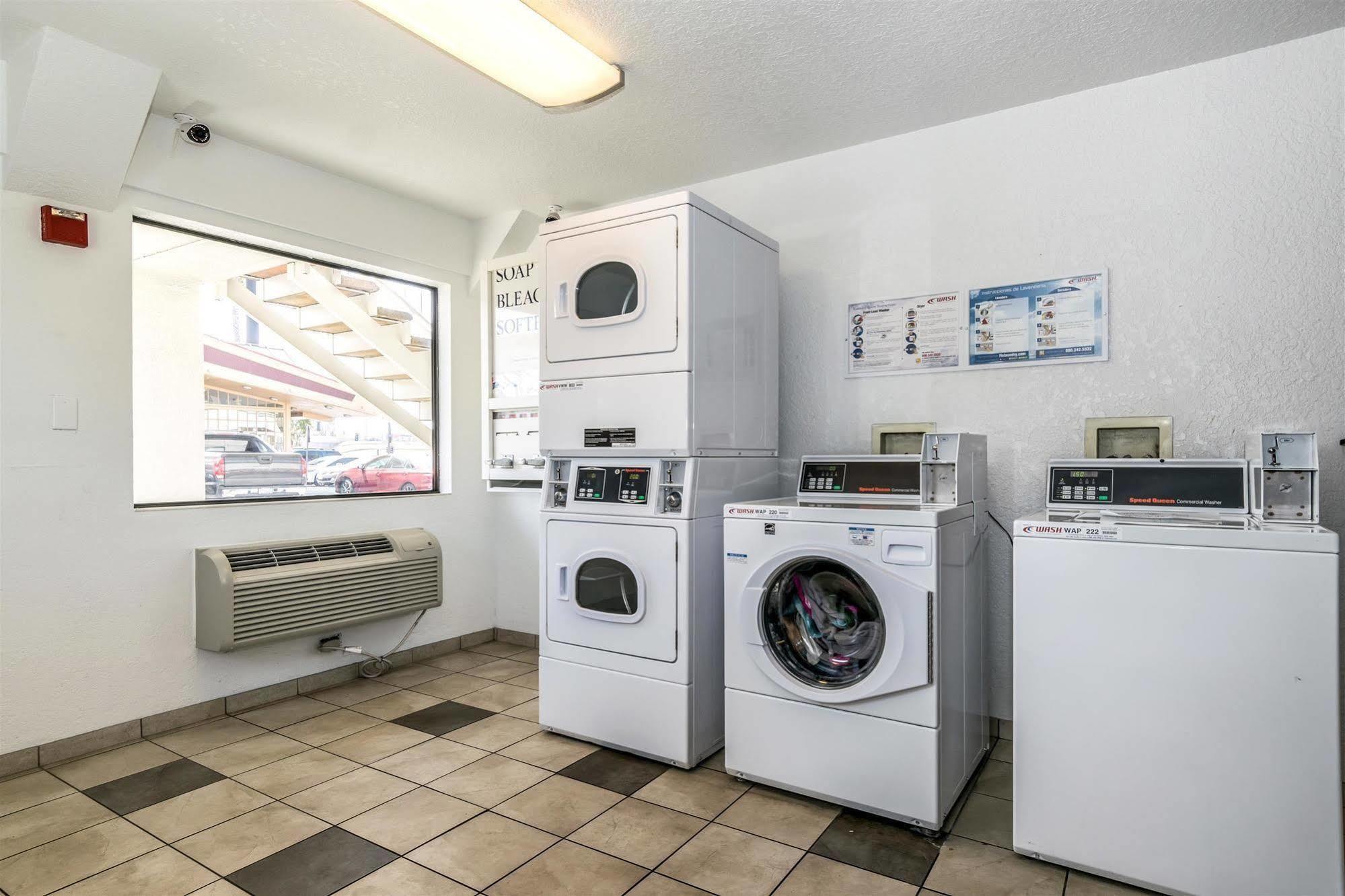 Motel 6-Anaheim, Ca - Fullerton East Εξωτερικό φωτογραφία