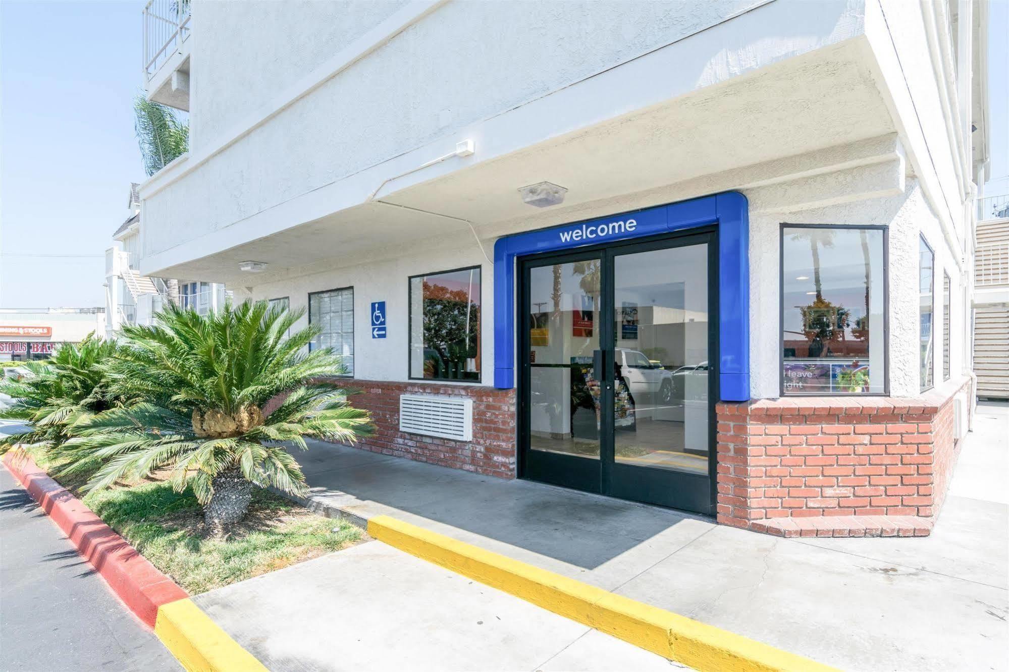 Motel 6-Anaheim, Ca - Fullerton East Εξωτερικό φωτογραφία