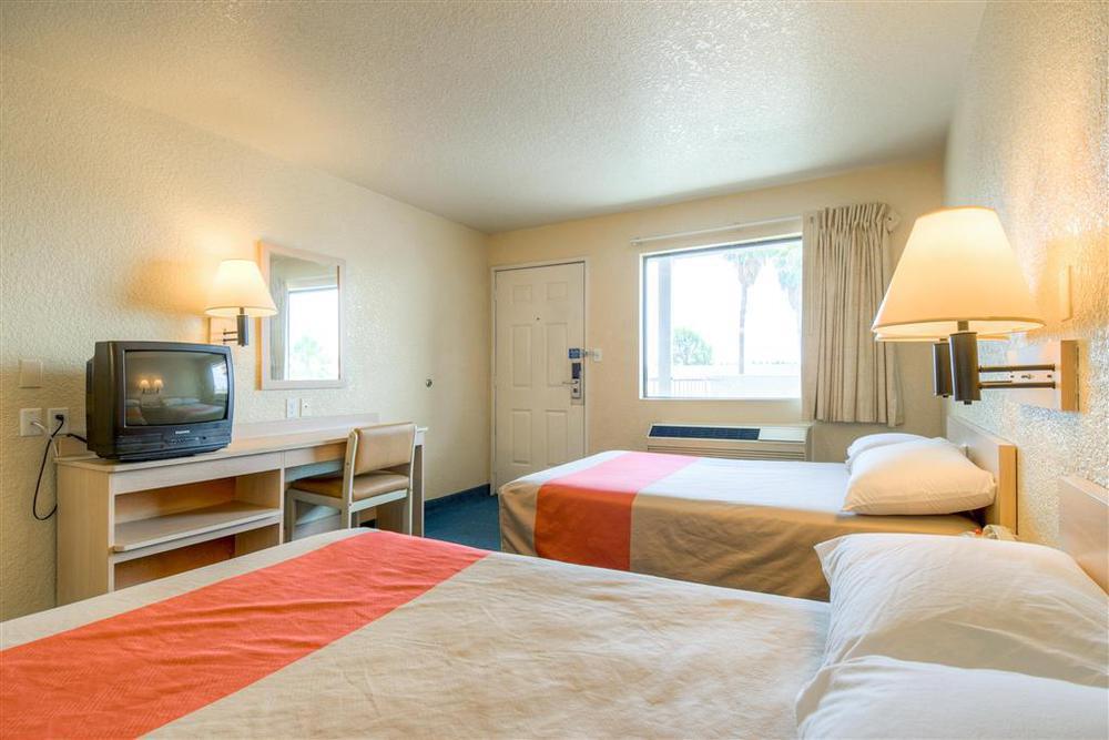 Motel 6-Anaheim, Ca - Fullerton East Δωμάτιο φωτογραφία