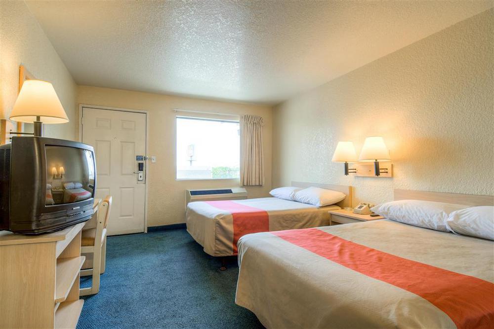 Motel 6-Anaheim, Ca - Fullerton East Δωμάτιο φωτογραφία