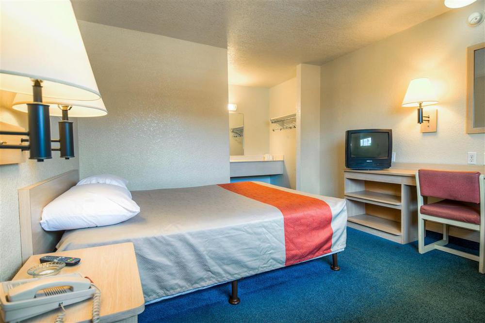 Motel 6-Anaheim, Ca - Fullerton East Δωμάτιο φωτογραφία