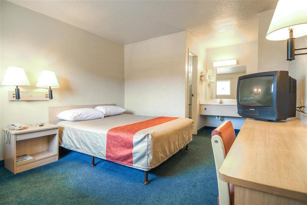 Motel 6-Anaheim, Ca - Fullerton East Δωμάτιο φωτογραφία