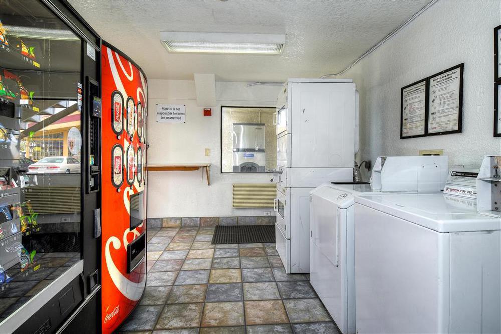 Motel 6-Anaheim, Ca - Fullerton East Ανέσεις φωτογραφία